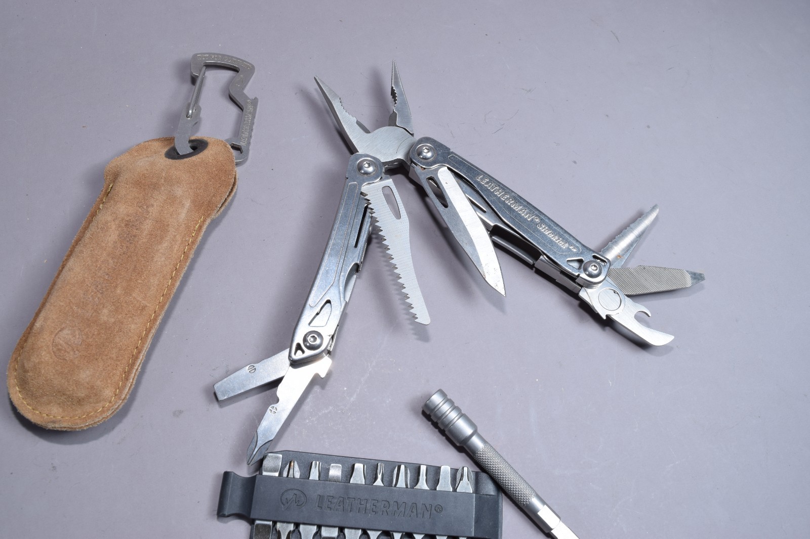 Leatherman Sidekick Multi-Tool, 2d bit kit, extender, Carabiner, leather pouch