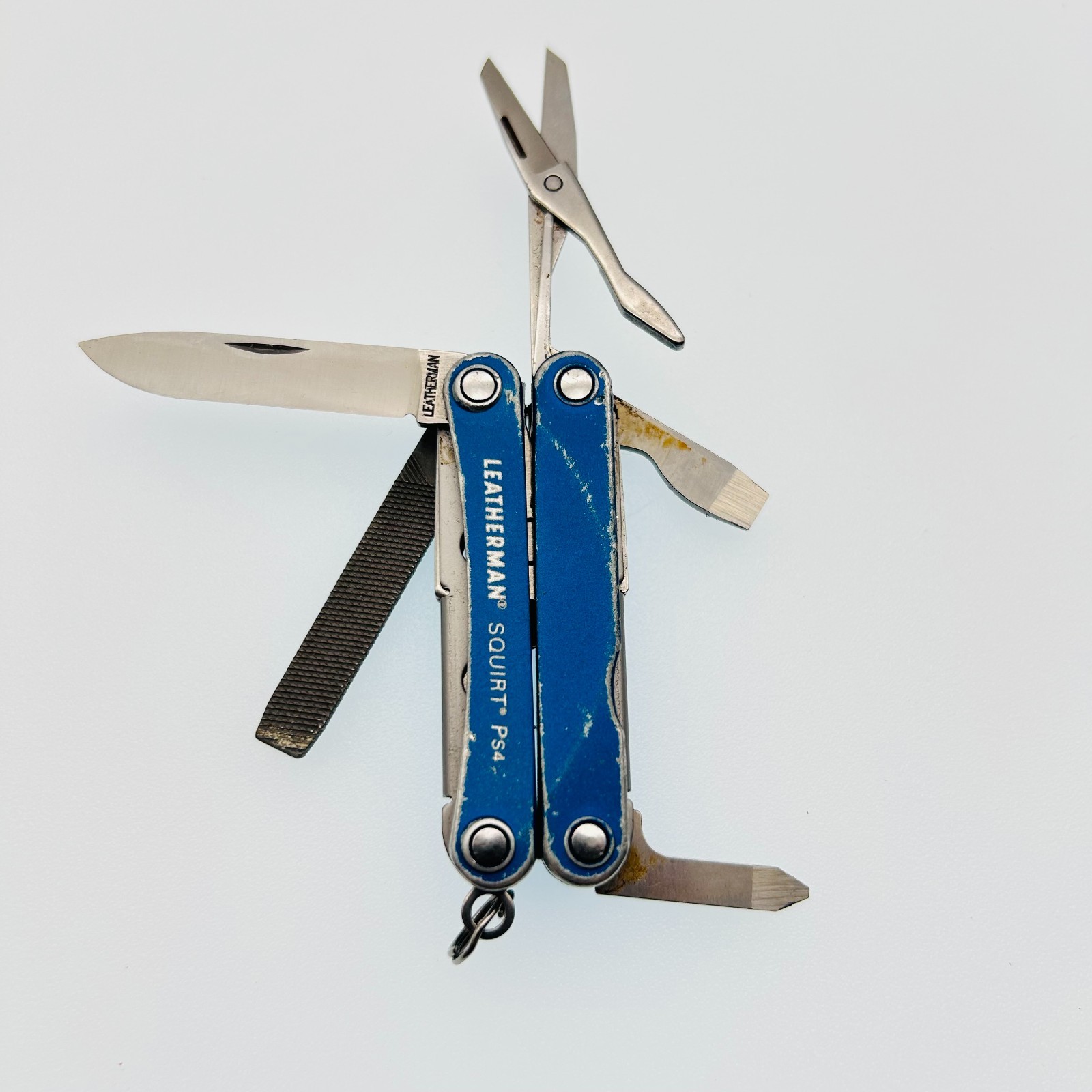 Leatherman Squirt PS4 BLUE – 8-in-1 Keychain Multi-Tool Discontinued (CODE24)