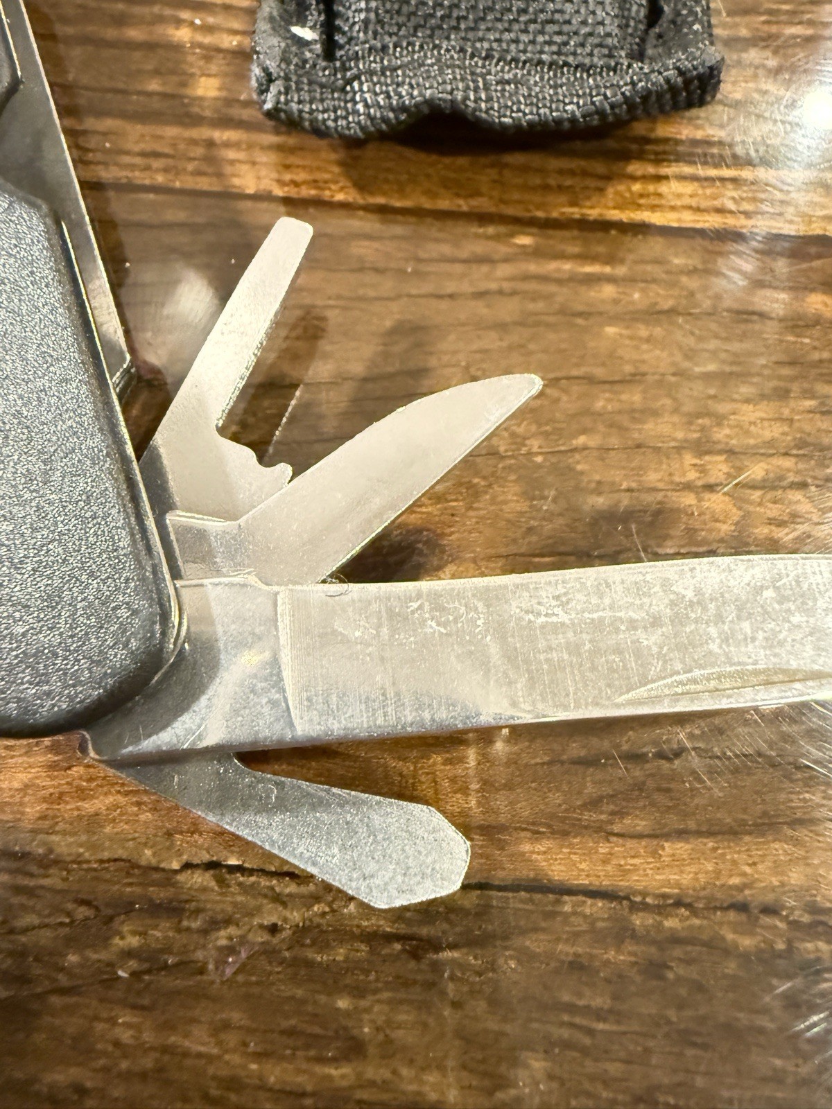 12 Multi-Tool w/ Pliers Pocket Knife, Saw.