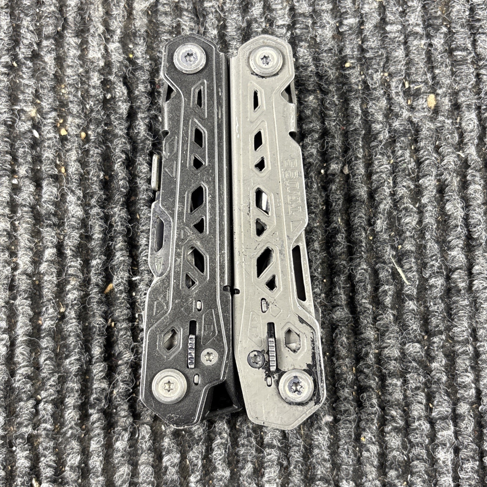 One Gerber Truss 17-in-1 Pliers Multi Tool TSA – Gray (014)