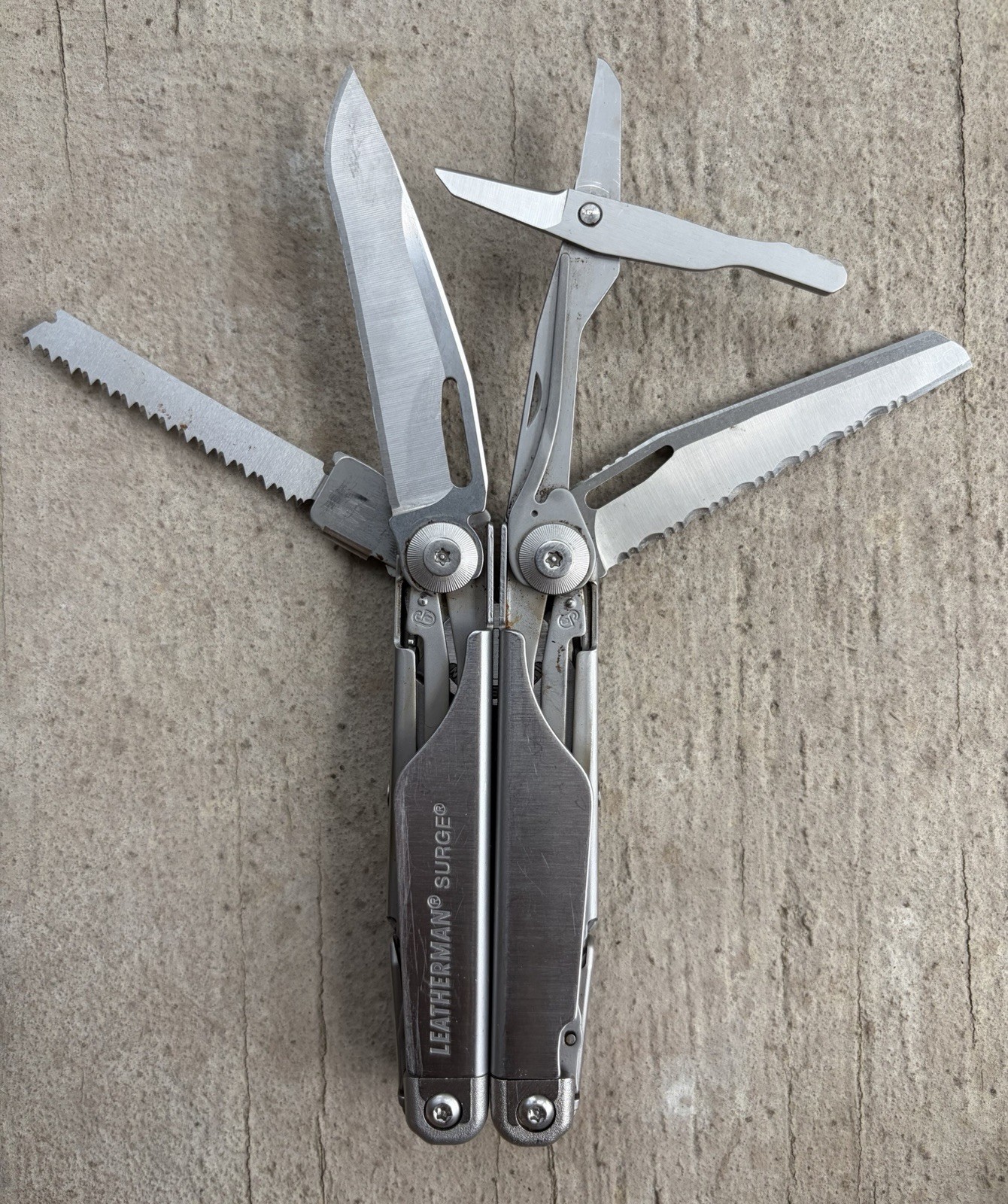LEATHERMAN SURGE MULTI-TOOL IN BLACK NYLON SHEATH, EXCELLENT OVERALL USED!