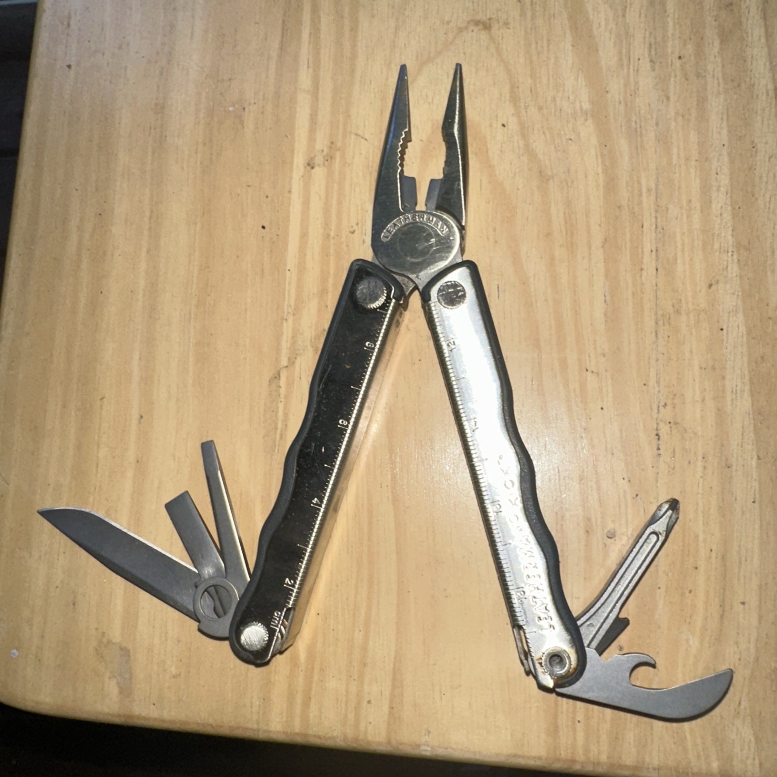 Leatherman Kick Stainless Steel Multi-Tool 04/05