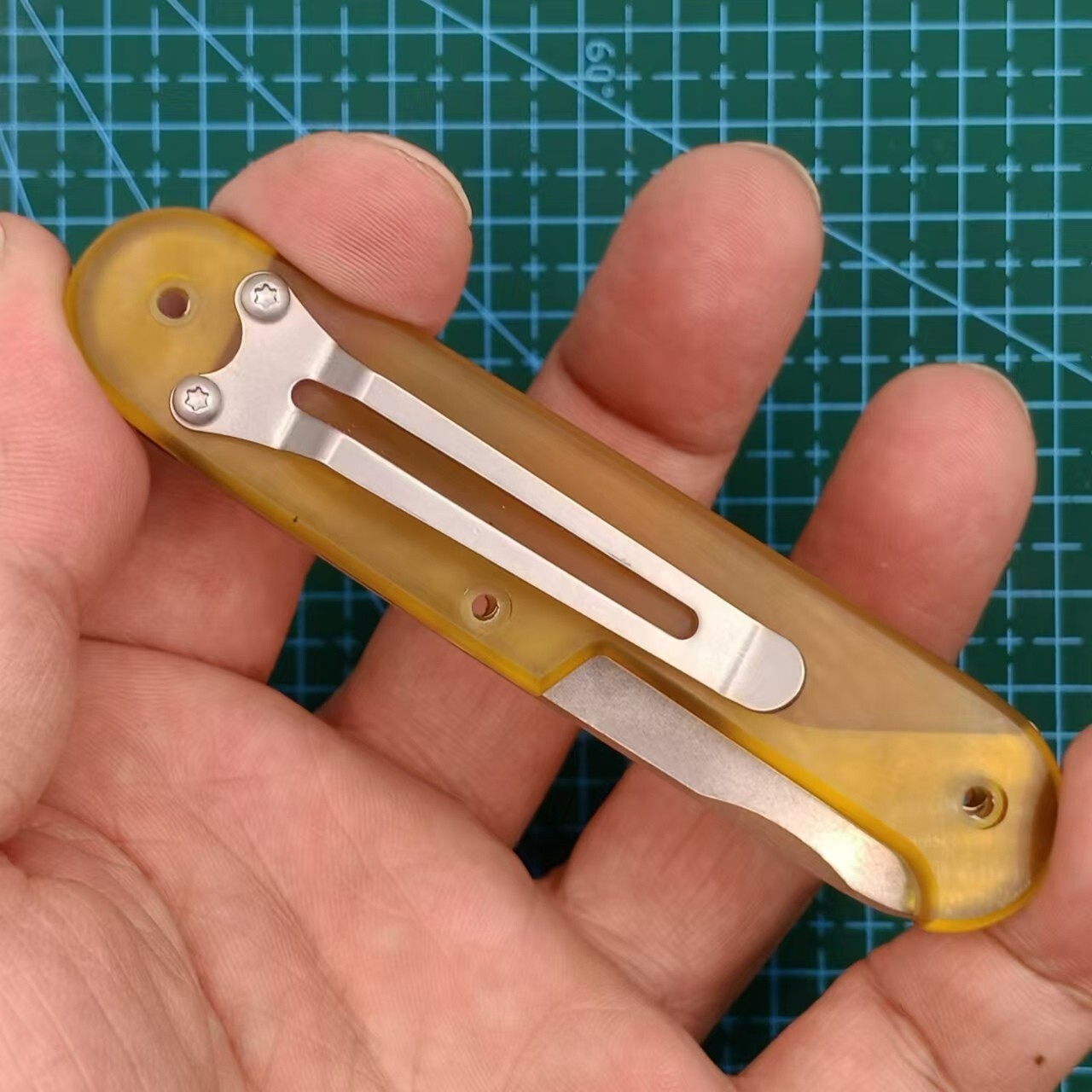 1 Pair ULTEM PEI Scales with Pocket Clip for 91mm Victorinox Swiss Army Knife