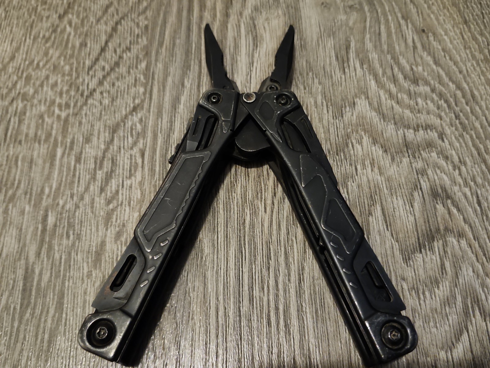 Leatherman OHT One Handed Tool Multi Tool – Black, Used, Good Condition