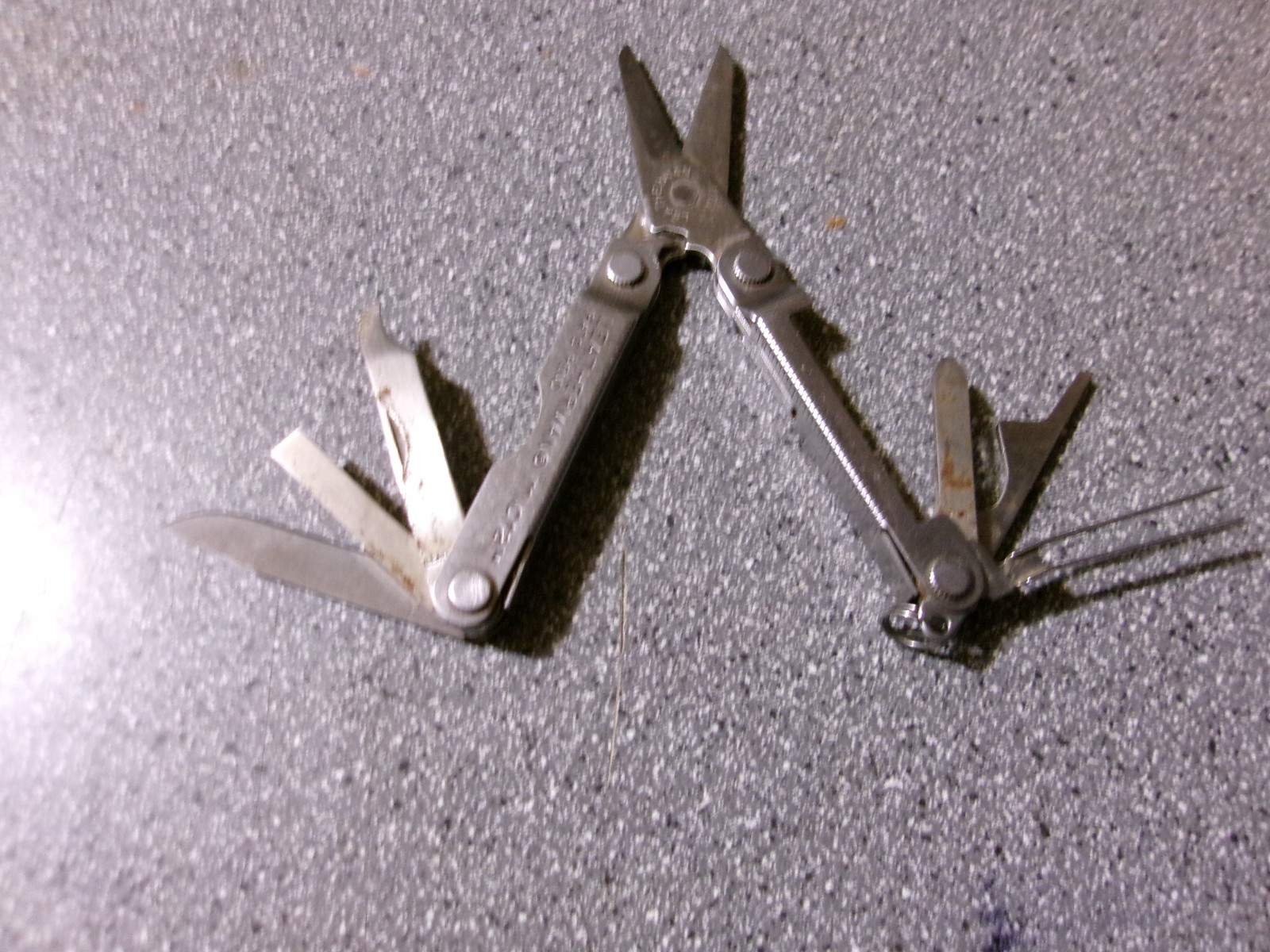 ‘Leatherman – Micra’ Multi-Tool USA 6 Bits and a Scissors Keychain Ceo