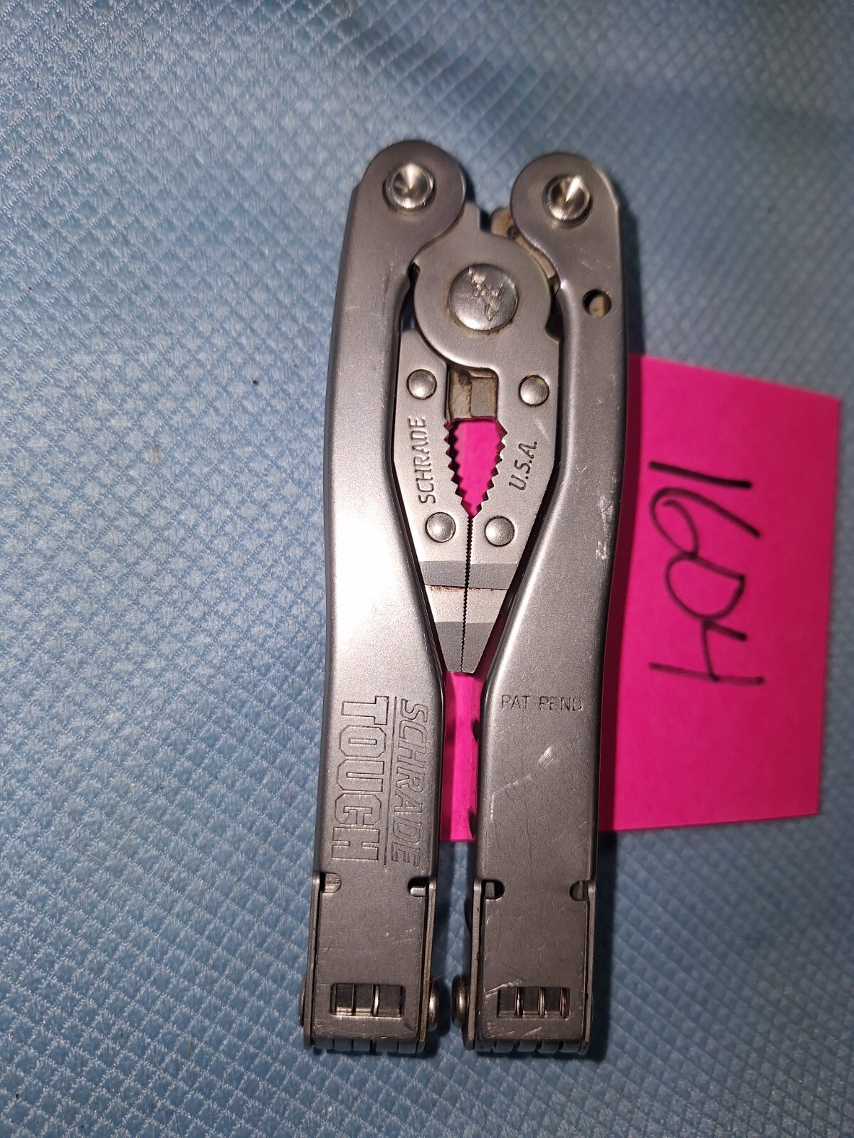 1 SCHRADE TOUGH Multi Tool U.S.A. Fishing Hunting Camping Excellent LOT 1604