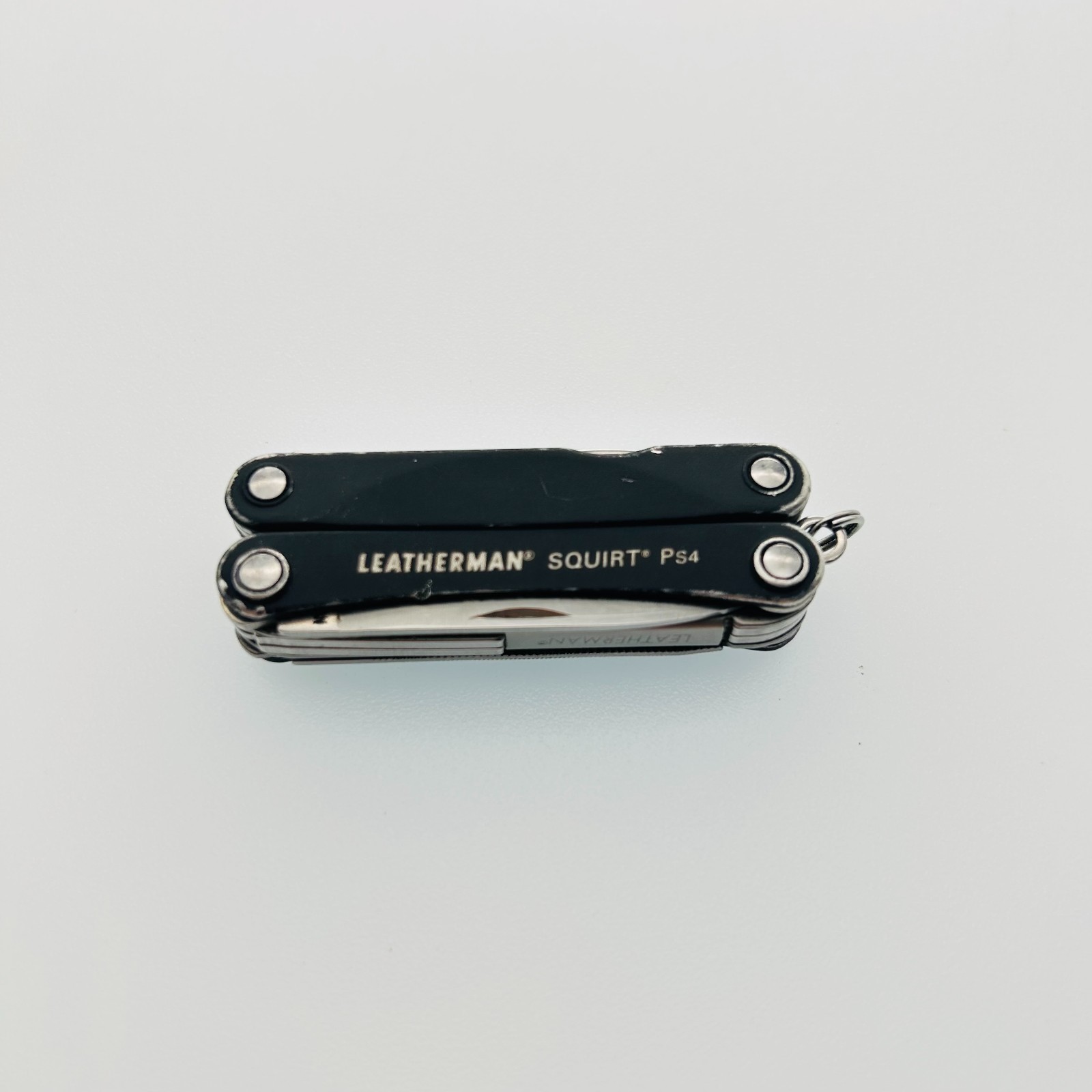 Leatherman Squirt PS4 BLACK – 8-in-1 Keychain Multi-Tool Discontinued (CODE11)
