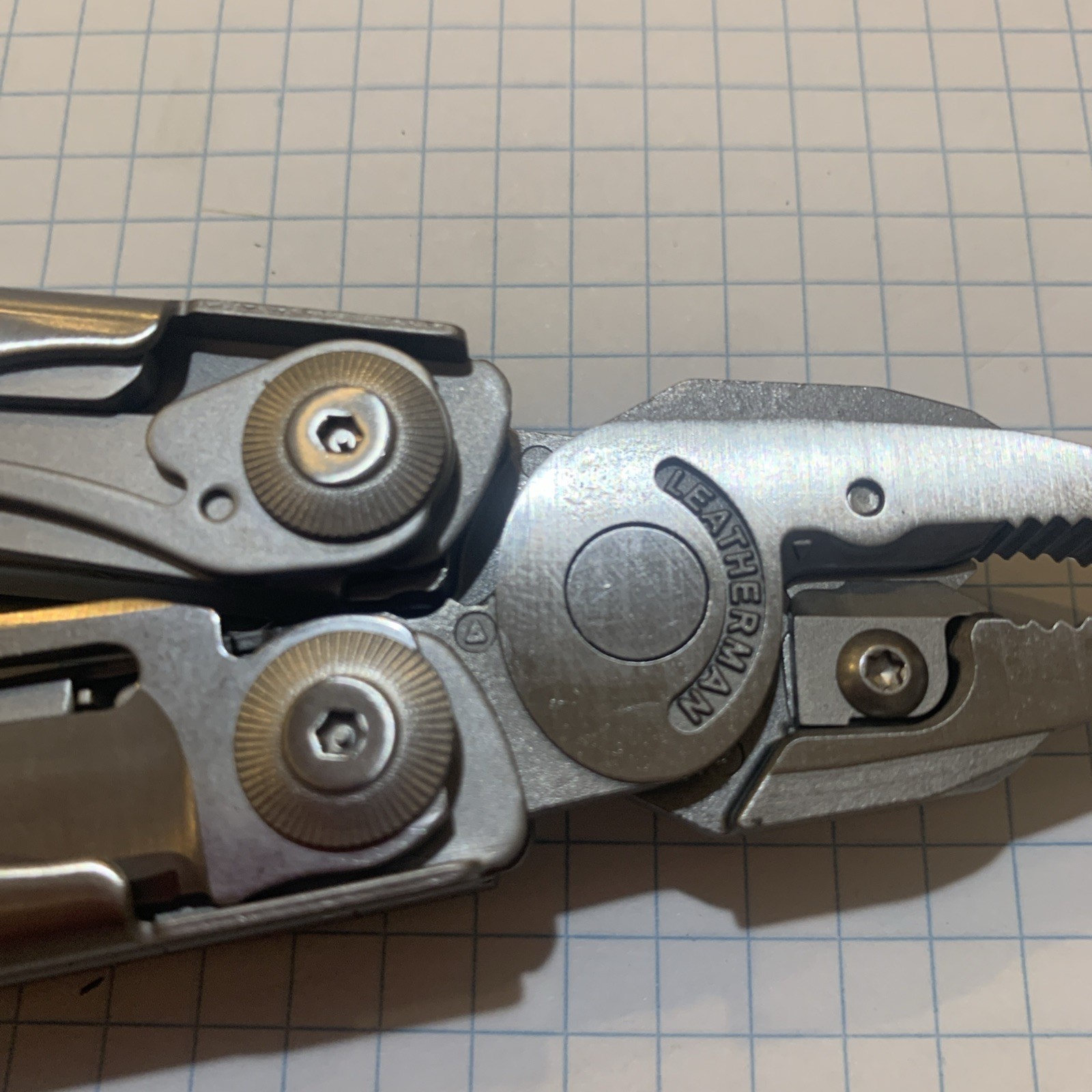 Leatherman Surge Multi-Tool Stainless Steel – Near Mint (e)