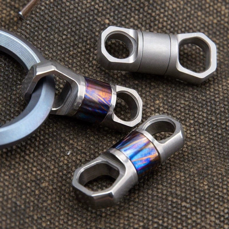 Titanium Car Key Hoop Ring Flexible Rotation Portable EDC Keychain Buckle 360°