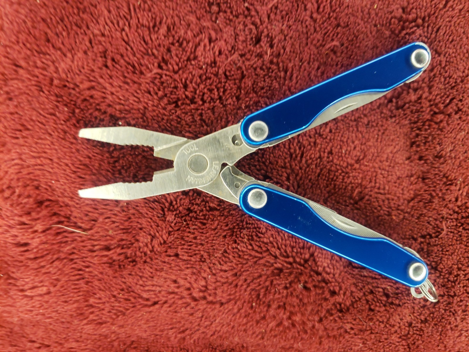 🔴🔴 Leatherman Squirt P4 Multi-Tool Blue Keychain