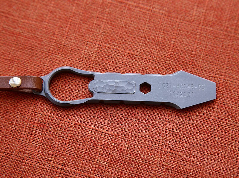 EDC TC4 Titanium Alloy Pry Bar Keychain Crowbar Outdoor Multi Tool Multi Tools