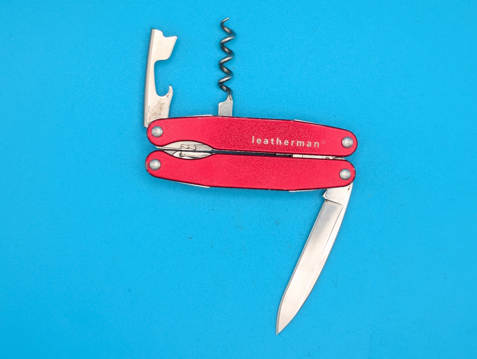 Leatherman Juice C2 Red Multi Tool! RETIRED!