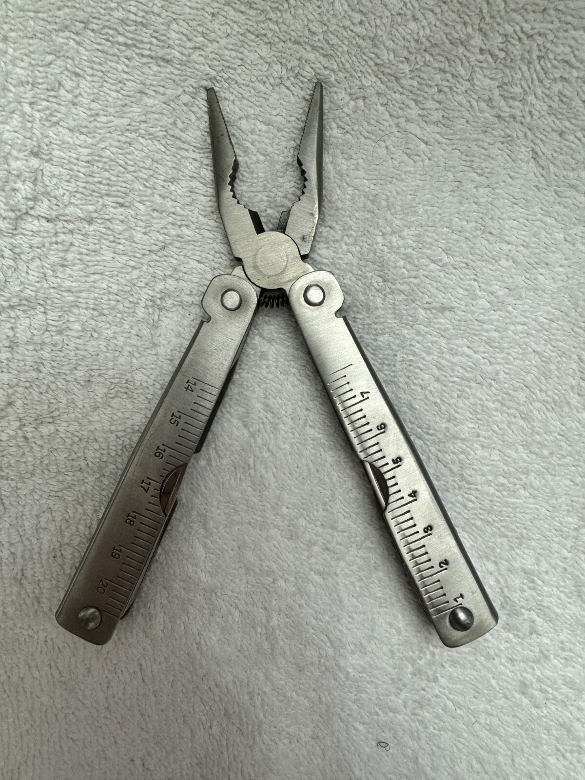 Winchester Multi Tool Black Grip Pliers Files Combination Blade Screw Driver