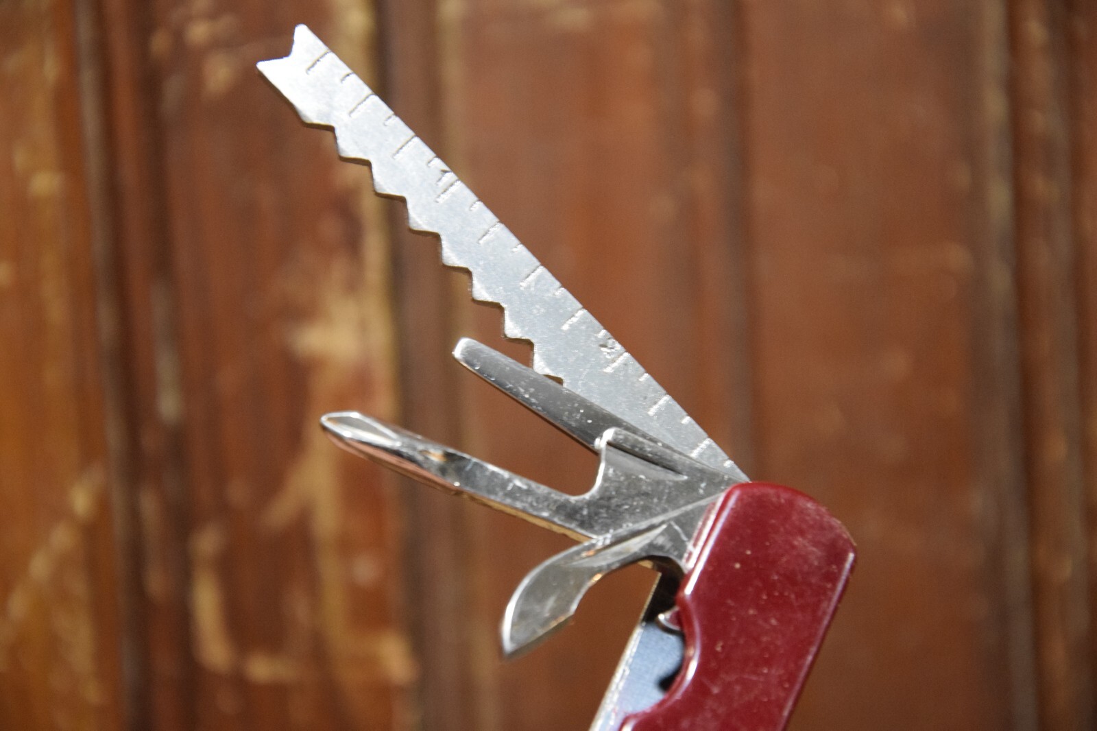 MULTI TOOL 12 FUNCTION POCKET KNIFE SAW SCREWDRIVER OPENER PLIERS WIRE CUTTER