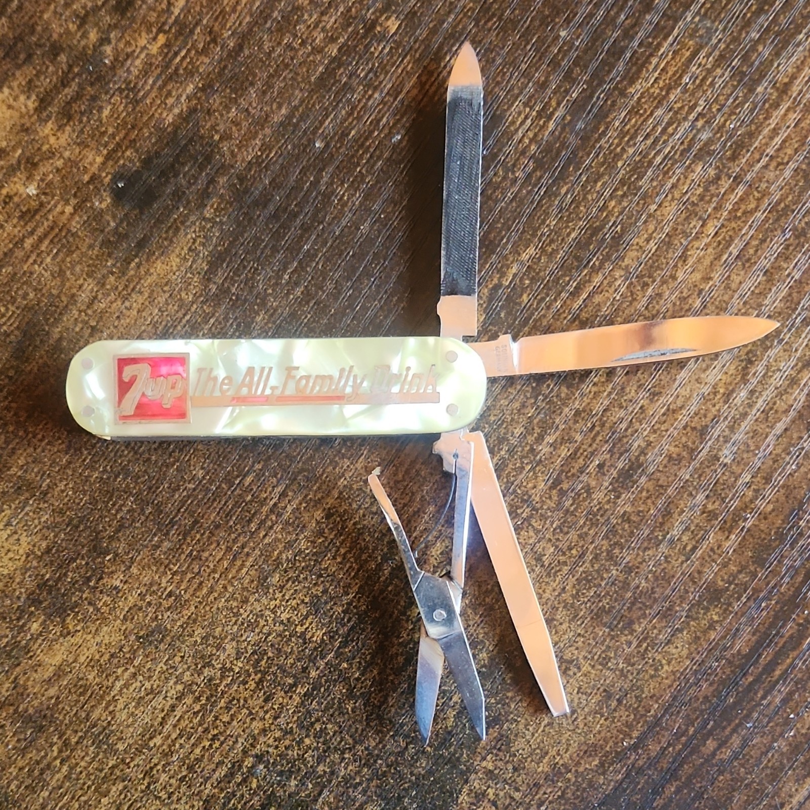 7up The All-Family Drink Solingen Multi-Tool Knife Scissors File Cream Stainless