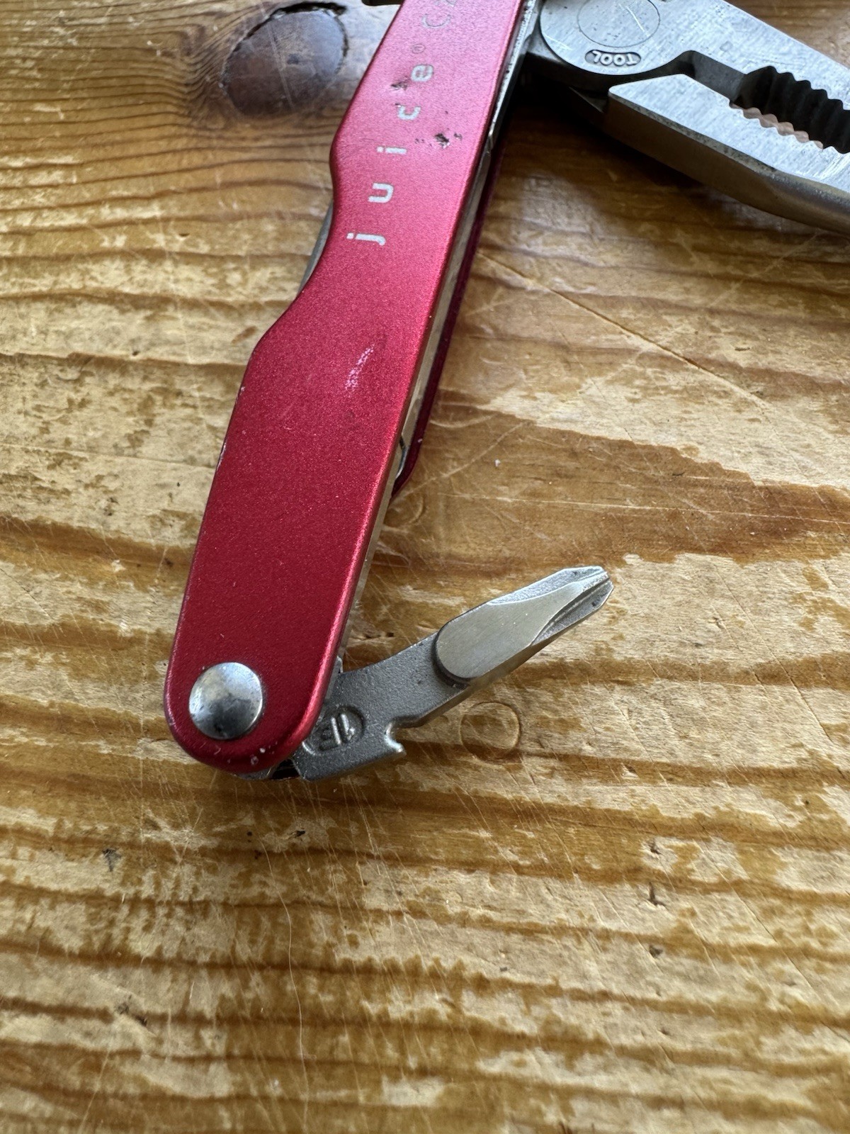 Leatherman Juice C2 Red Multi Tool! RETIRED!