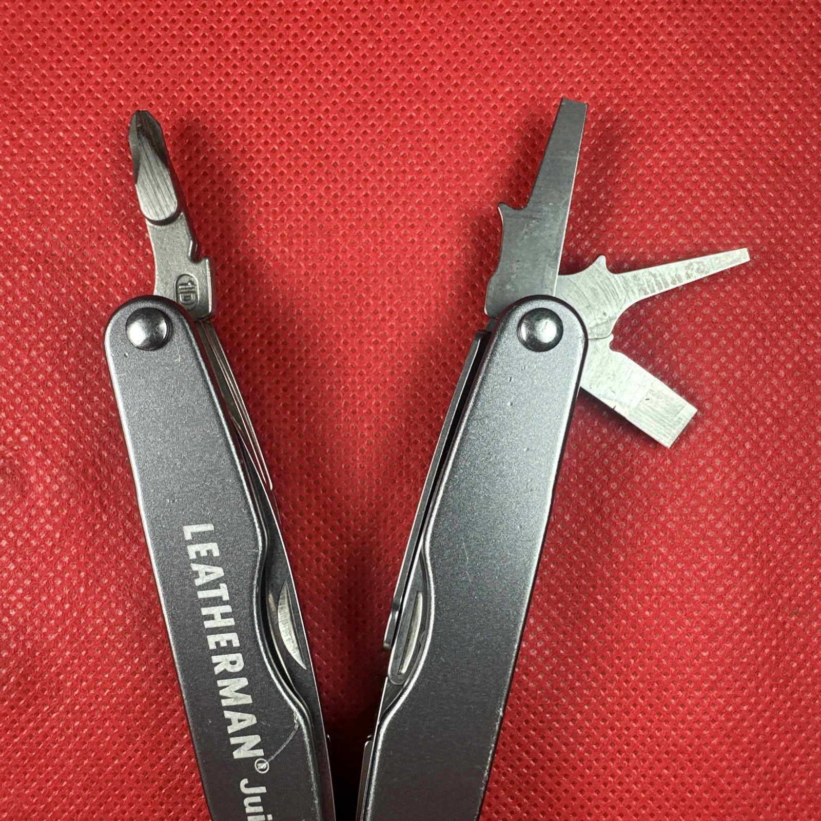 Retired Grey Gen 1 Leatherman Juice S2 Multitool, Great EDC!