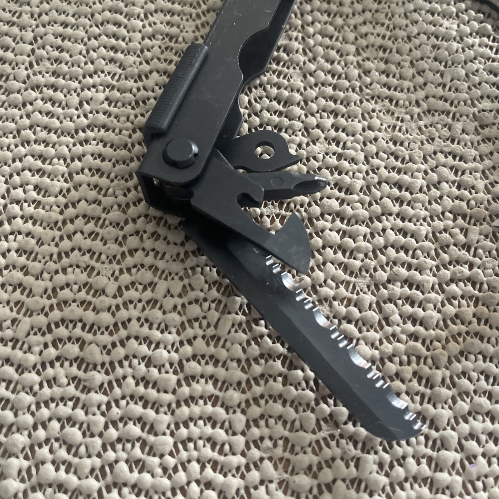 Gerber MP600 Black Oxide Multi-Tool Needle Nose Pliers