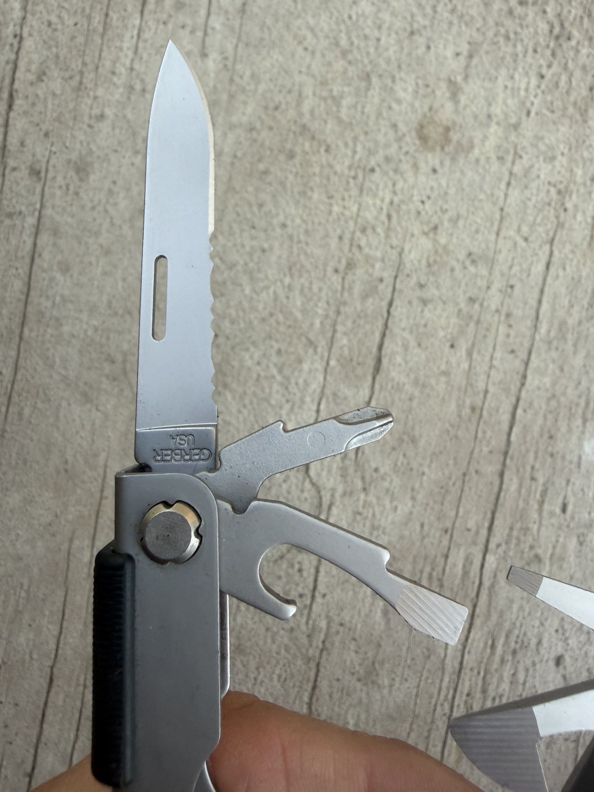 GERBER USA MP400 COMPACT SPORT EDC MULTI-TOOL PLIERS KNIFE SCISSORS & SHEATH EXC