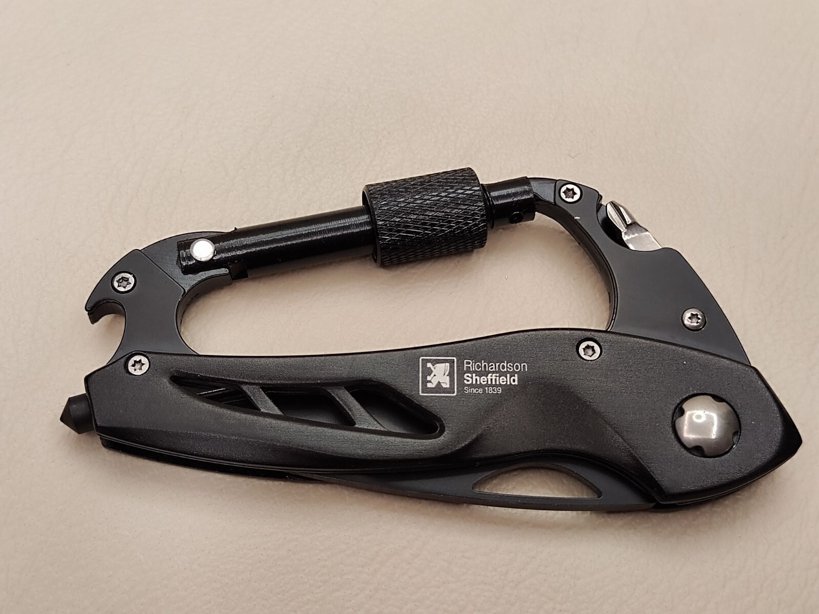 Richardson Sheffield 6 in1 Multi-Purpose Upgraded Carabiner Keychain for Camping