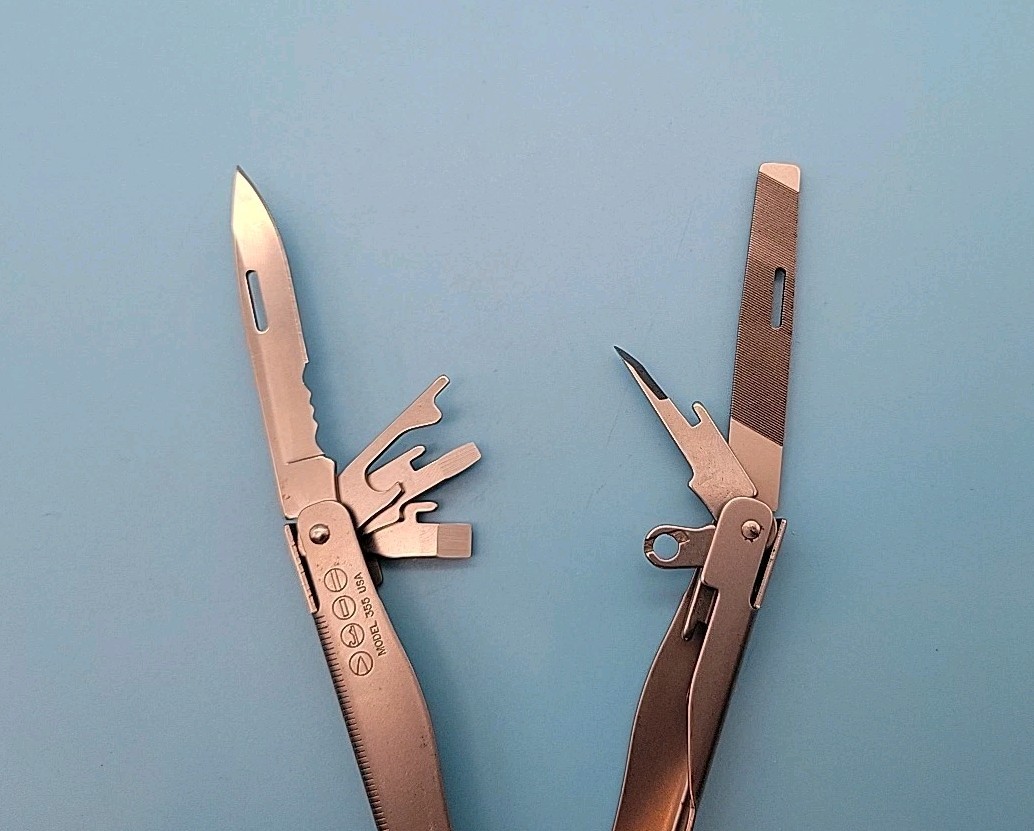 Buck Knives BUCKLITE Model 355 Multi-Tool – Pliers, Knife – USA – Retired
