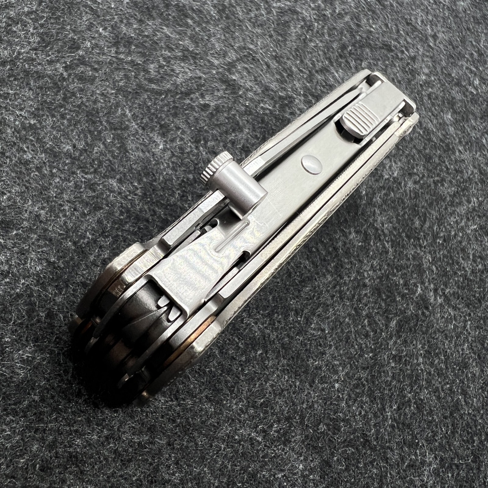 Aluminum Alloy Cylindrical Thumb Grip Easy open For Leatherman TTI Skeletool