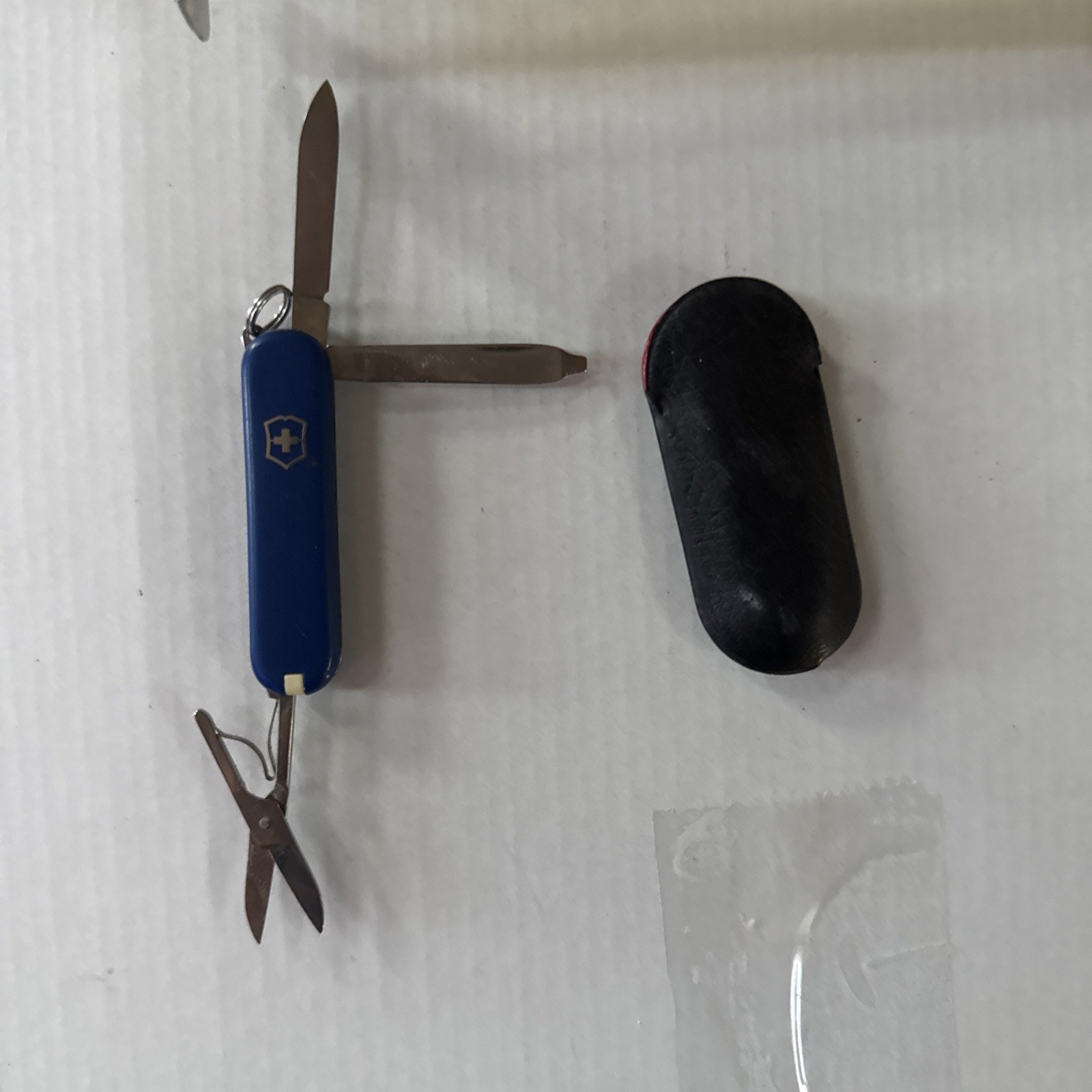VICTORINOX CLASSIC ANIXER SWISS ARMY KNIFE POCKET KEYCHAIN WITH SLEEVE (SMALL)