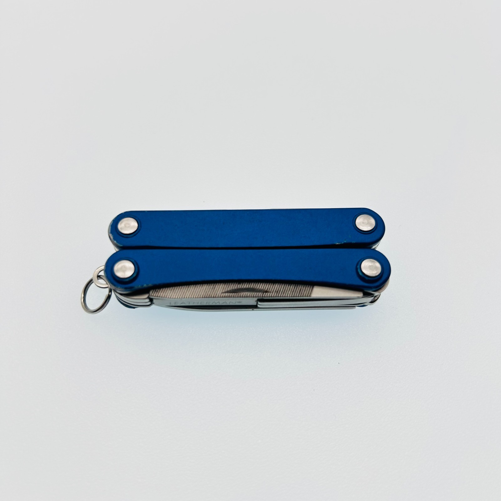 Leatherman Squirt PS4 BLUE – 8-in-1 Keychain Multi-Tool Discontinued (CODE58)
