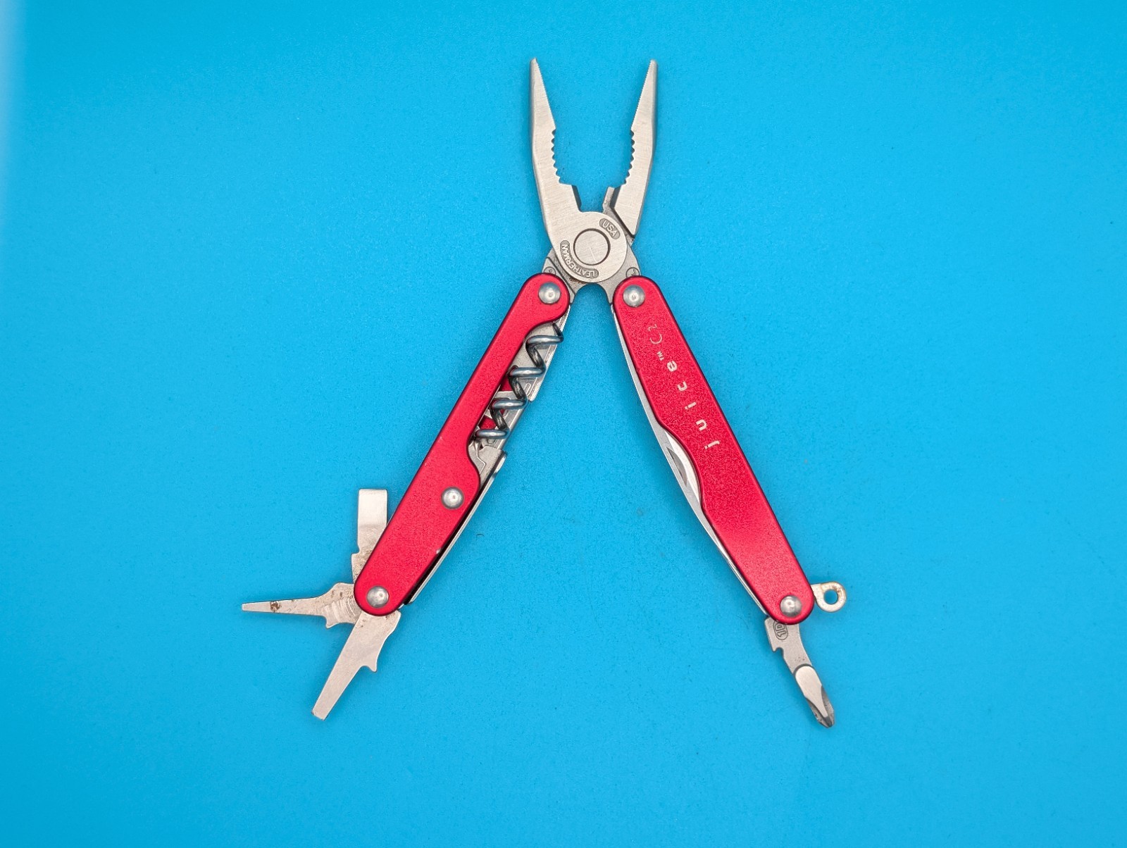 Leatherman Juice C2 Red Multi Tool! RETIRED!