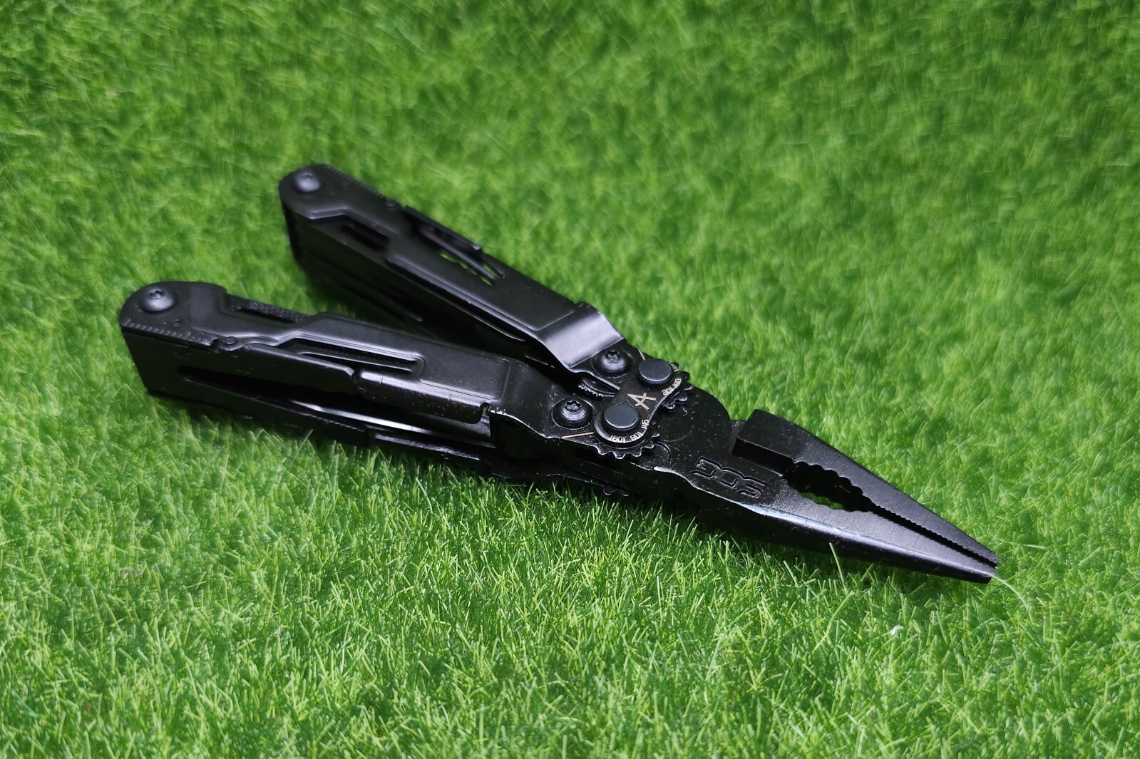 SOG @PP1002-CP Powerpint Black Needlenose Pliers Scissors Knife MultiTool Pliers