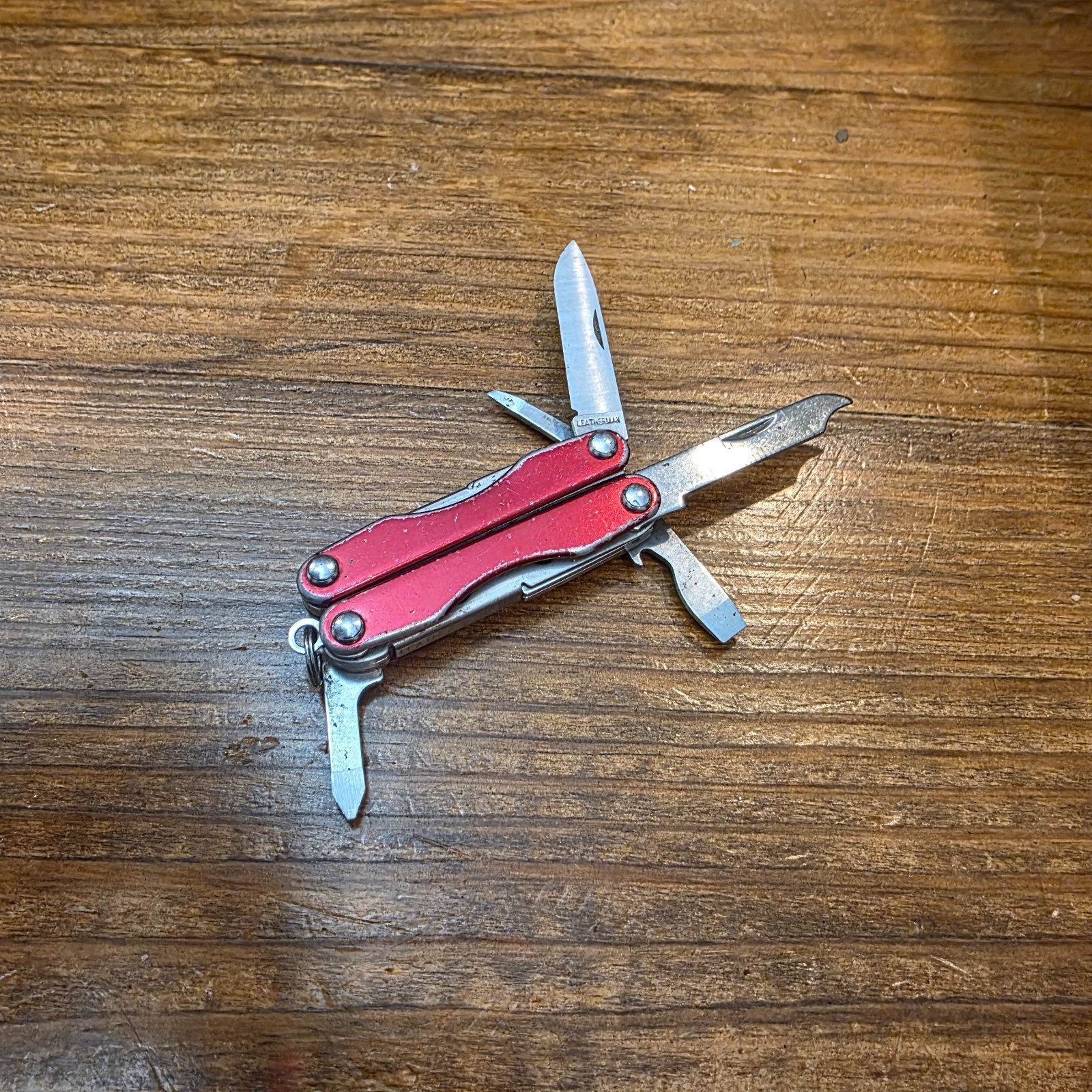 Leatherman SQUIRT S4 Red Multi-Tool (Retired) – LL
