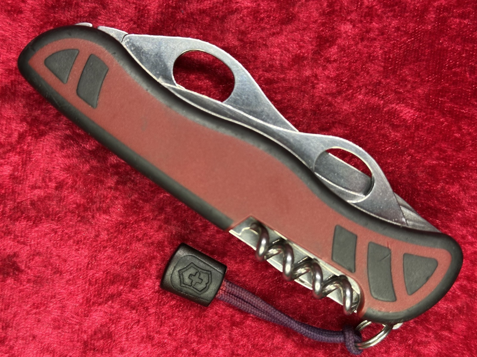Victorinox Dual Pro Red/Black Large Swiss Army Knife 111mm 3 Layer 8 Tool (646)