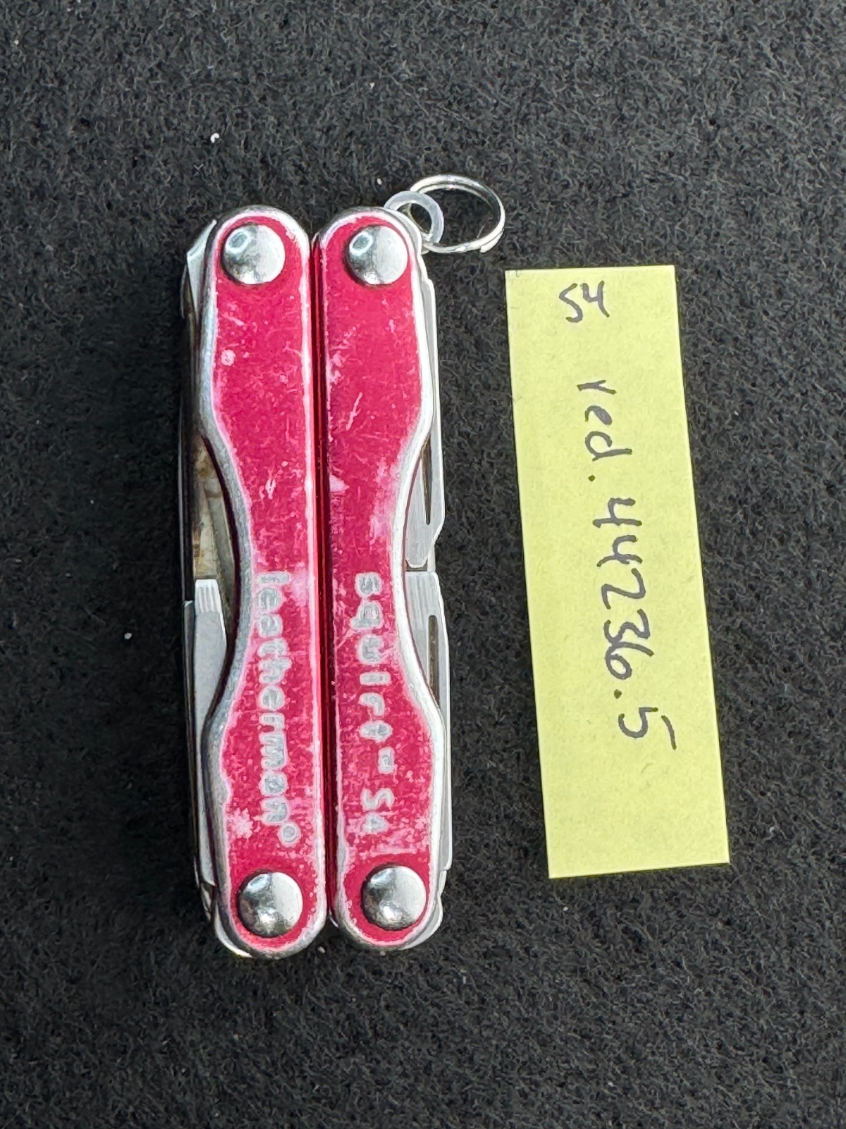 Leatherman Squirt S4 Stainless Steel Multitool Keychain – red
