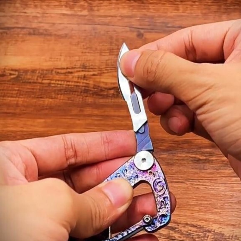 EDC Titanium Alloy Meteorite Pattern Key Chain Carabiner Outdoor Folding Knife