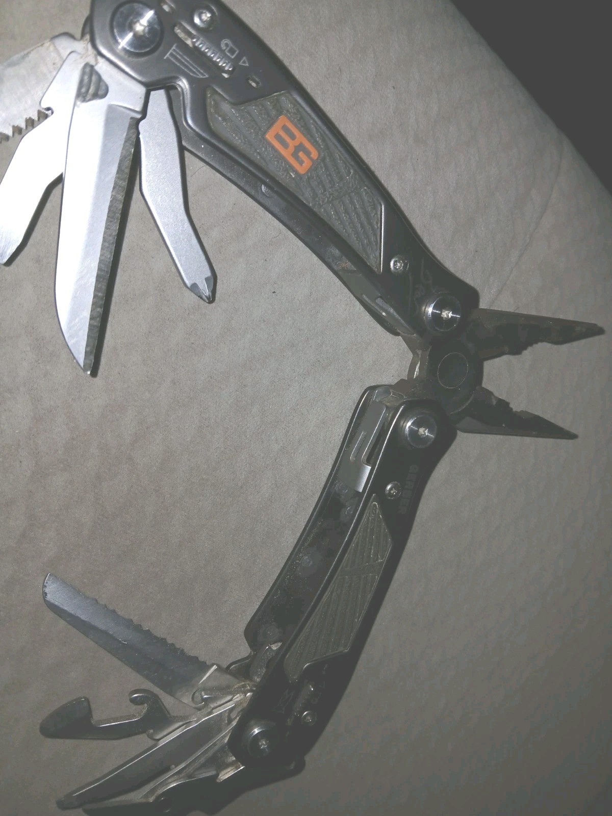 Gerber Bear Grylls Ultimate Gray Stainless Steel Multi-Tool Pliers