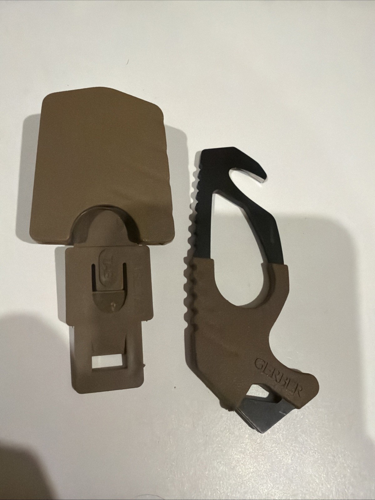 Gerber Seatbelt Strap Cutter Escape Tool with Lanyard Hole and Glass Breaker