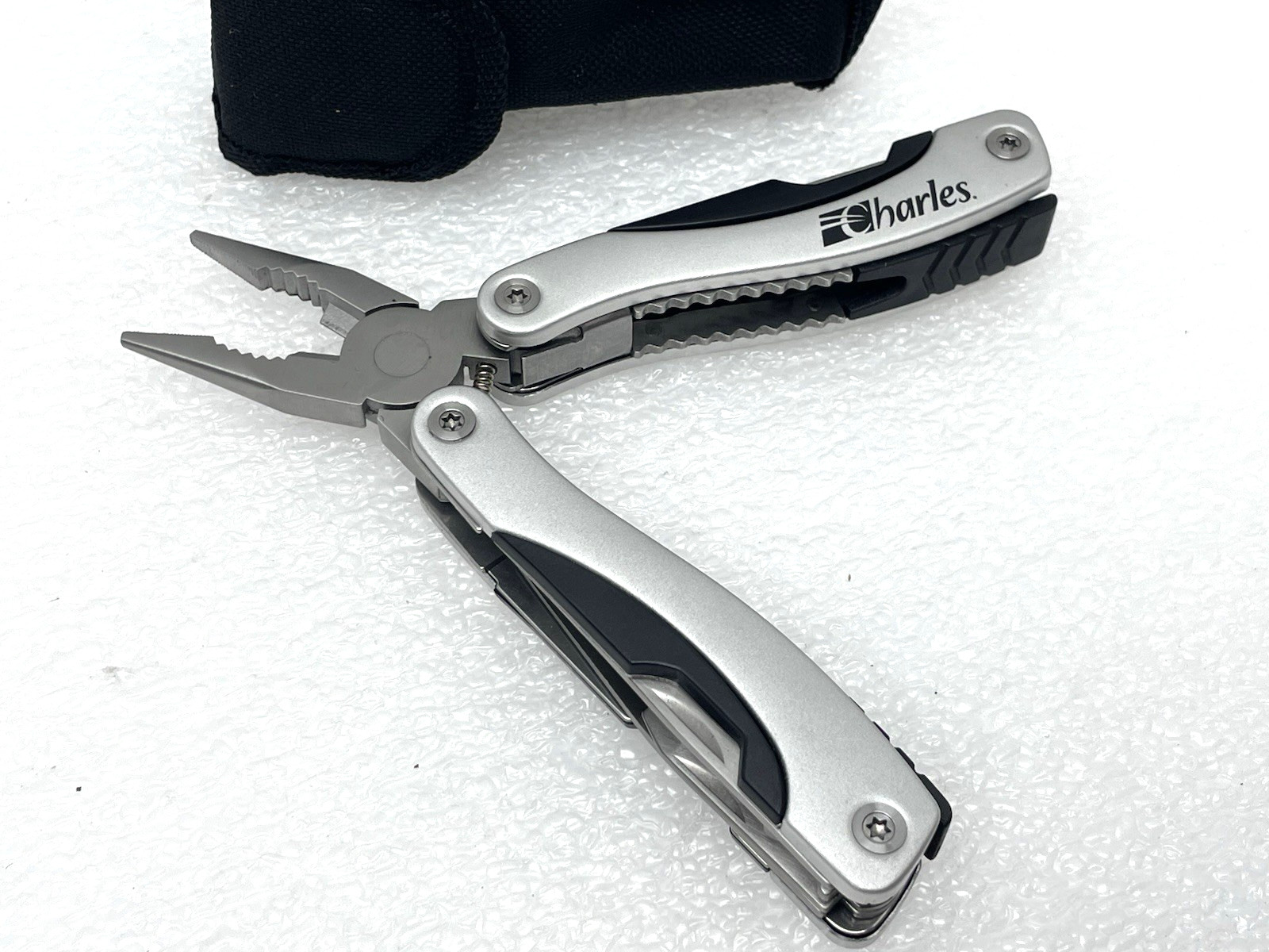 CHARLES COMPANY MULTI-TOOL PROMO NEAR MINT BLADE FILE SAW PHILIPS PLIERS