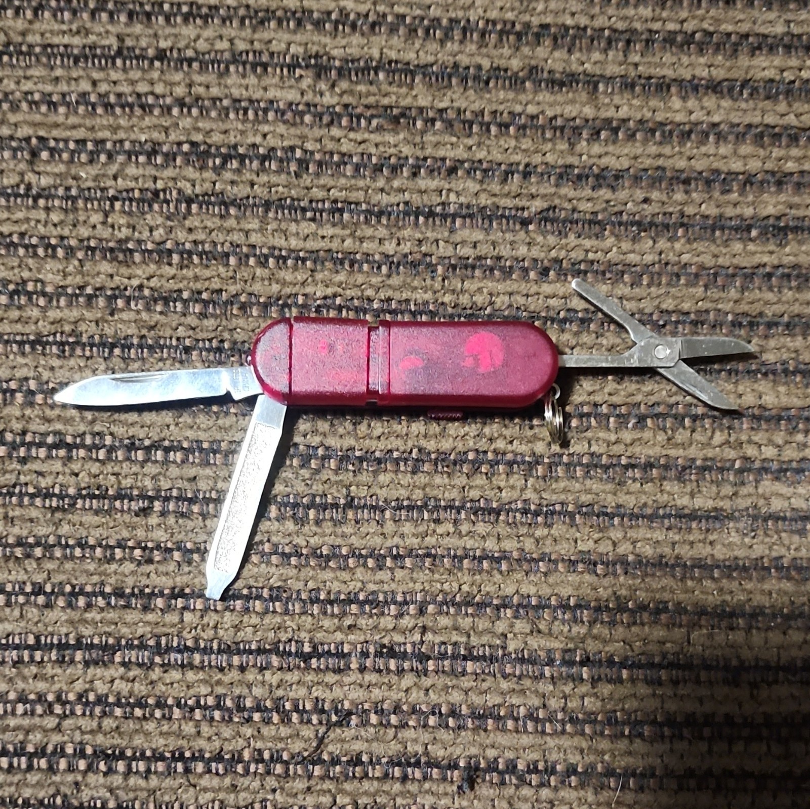 Claire’s Icing Red 3-Tool Multi-Tool Knife File Scissors w/ Keyring Ring