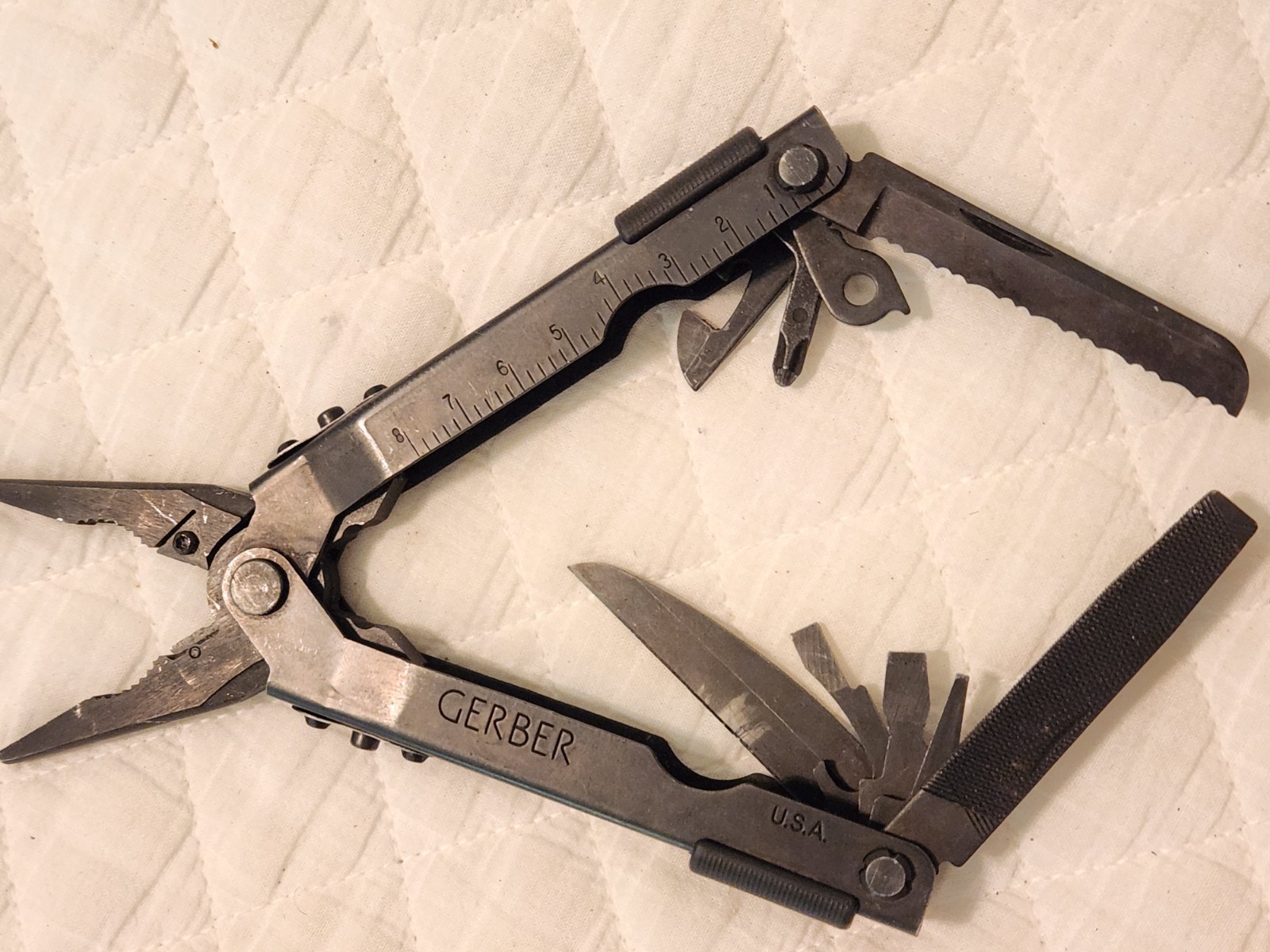 Gerber USA MP600 Black Multi-Tool With ACU Gerber Sheath