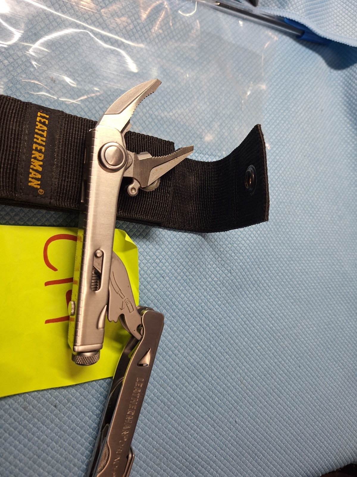 1 Leatherman CRUNCH Multi Tool FISHING Camping NEW OTHER LOC C14