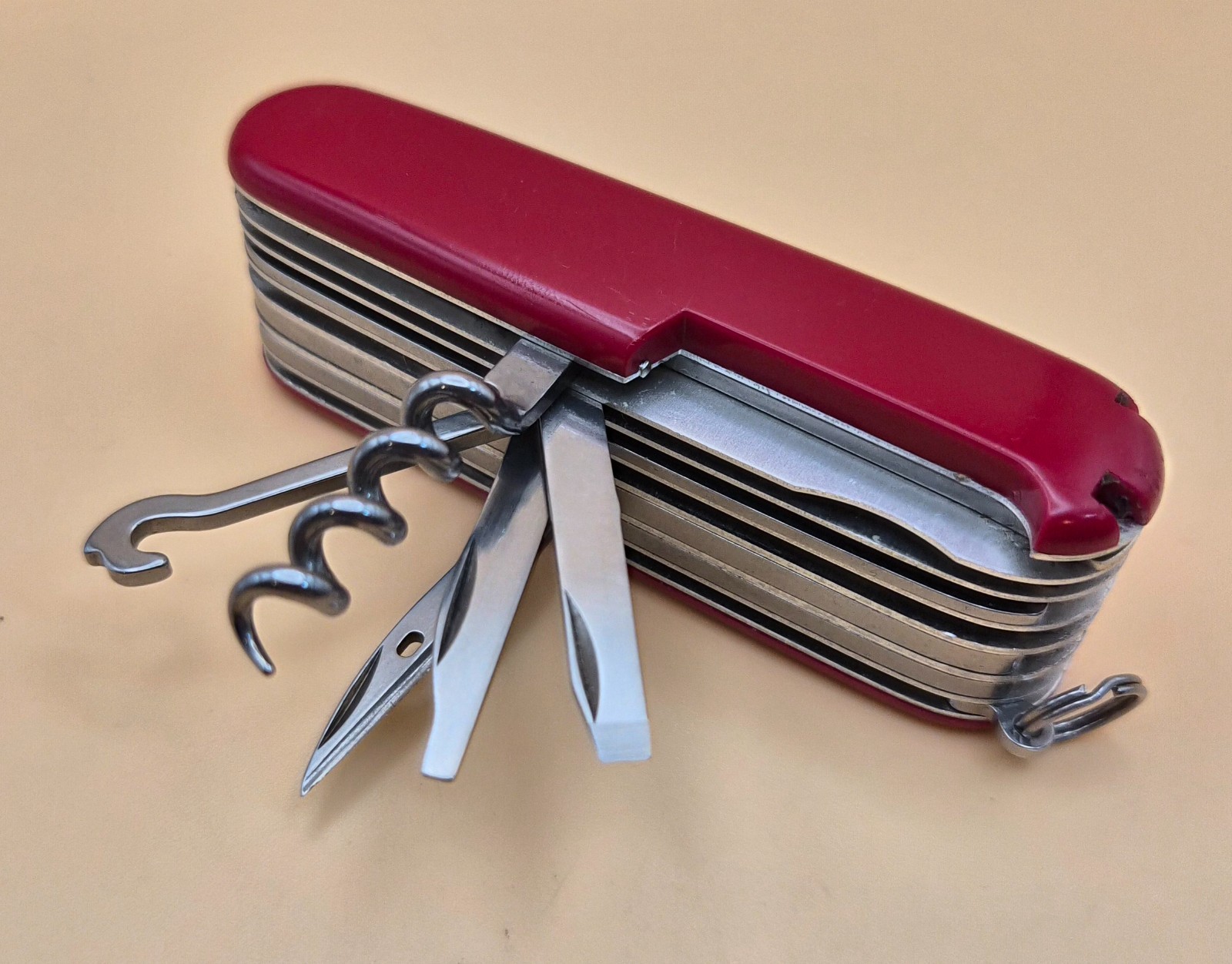 Victorinox SWISSCHAMP Swiss Army Knife – Good Condition (002)
