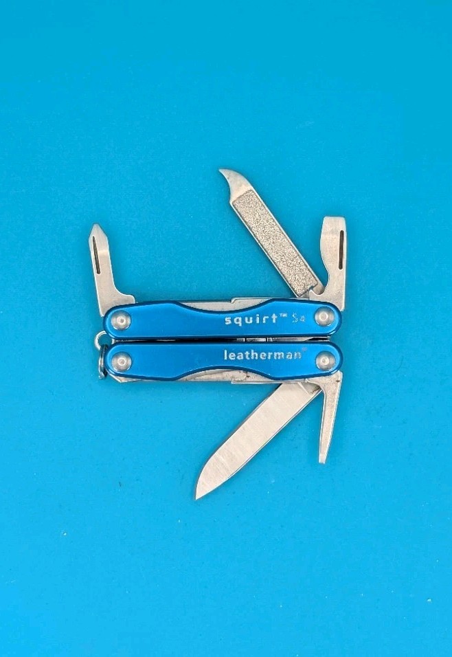 Leatherman Squirt S4 Multi-Tool, Key Ring, Retired, BLUE!