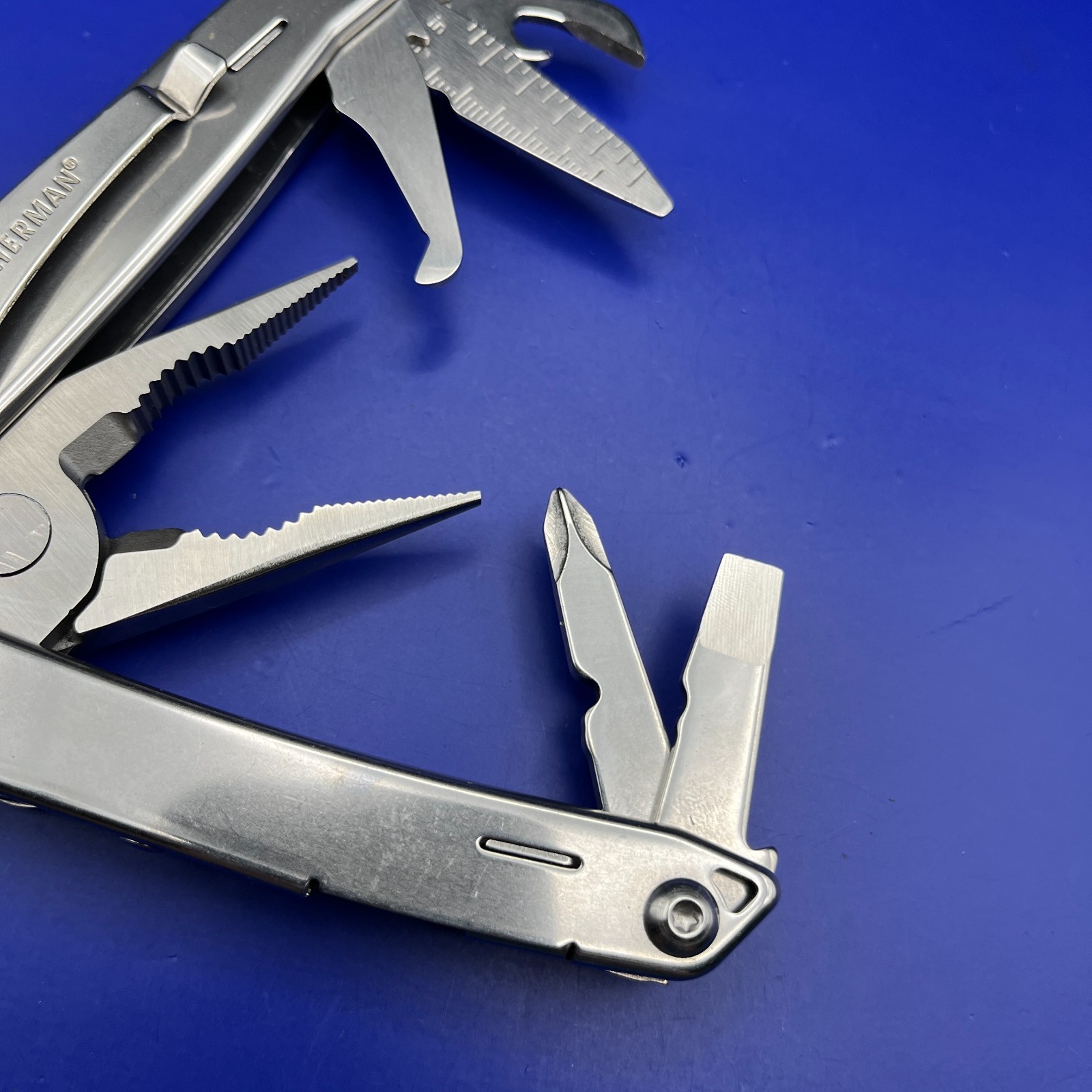 Leatherman Stainless Steel Wingman Multi Tool Scissors Knife Plier