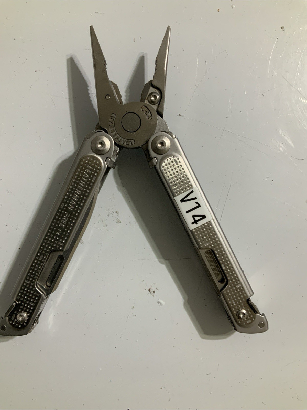 Leatherman Free P4 Stainless Steel Multi Tool Retired – V14