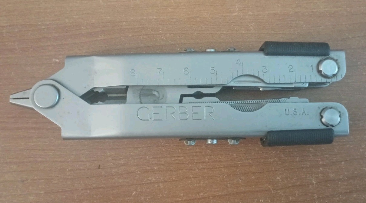 Gerber Multi-tool Stainless Needle Nose Pliers W Case Gerber Multi-tool