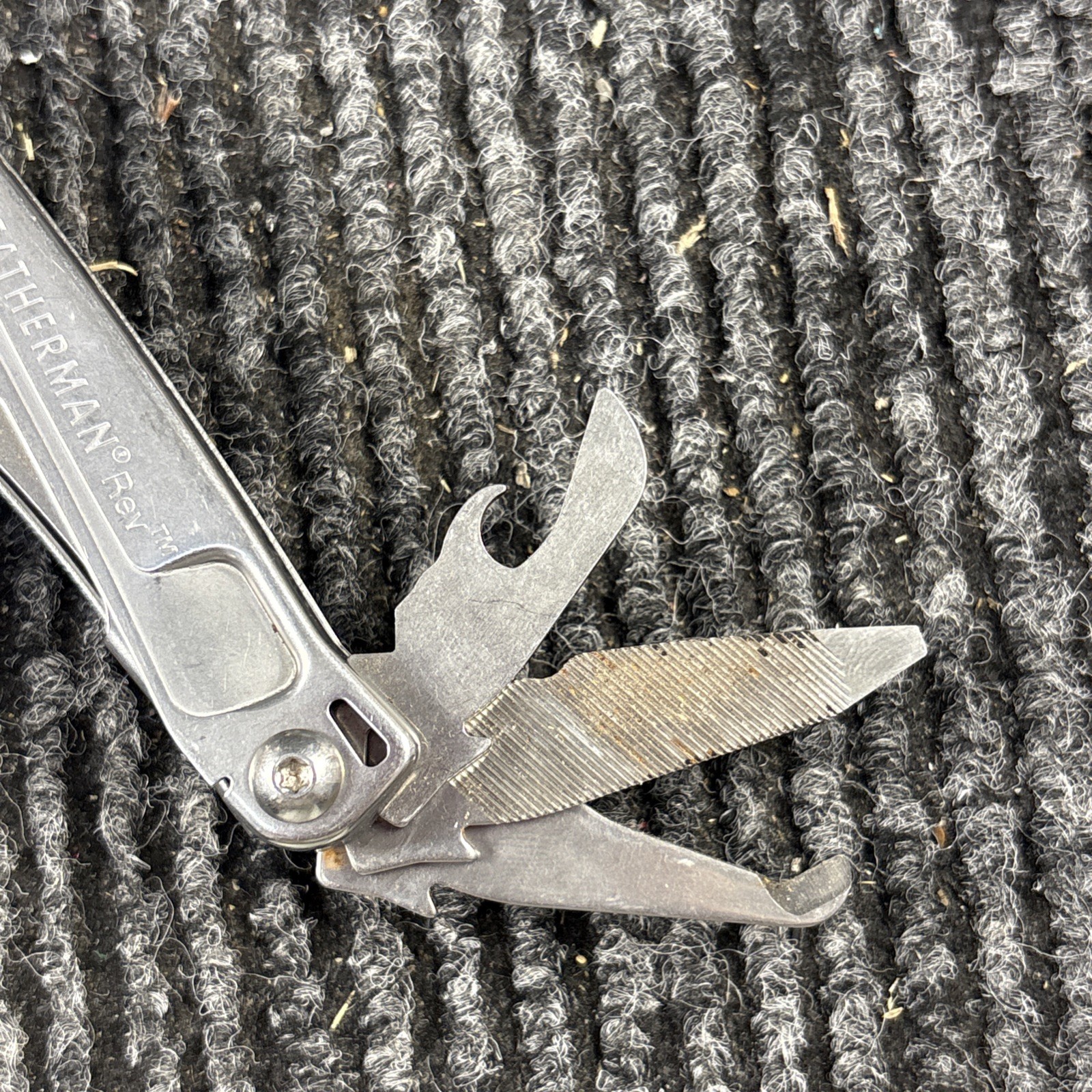 Leatherman Rev 3.8″ Multi-Tool, Stainless! USED (049)