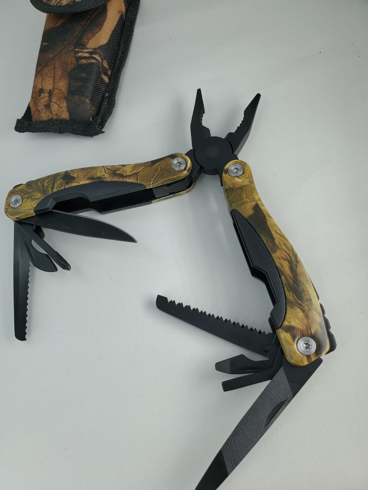 Multitool With Case Heavy Duty High Quality Camo New 9 Tools