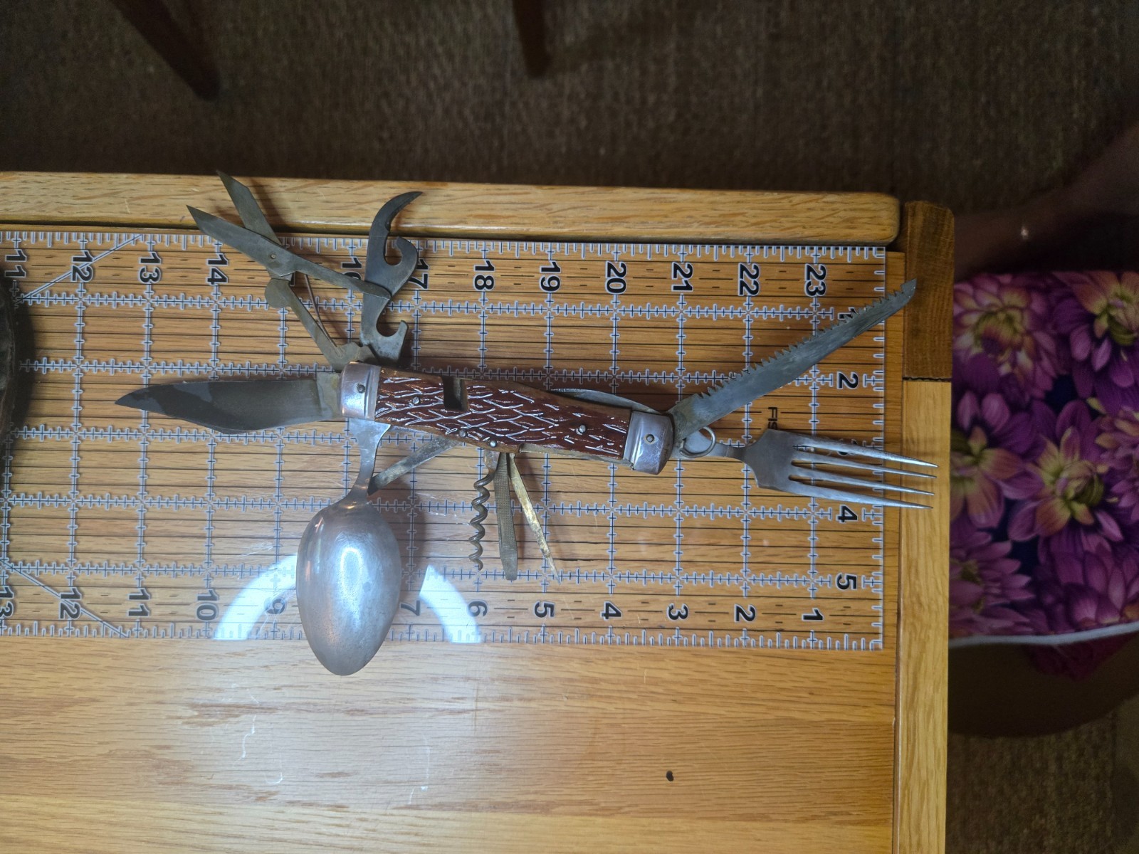 Multi-Tool Camping Utensil Set – in Leather Sheath
