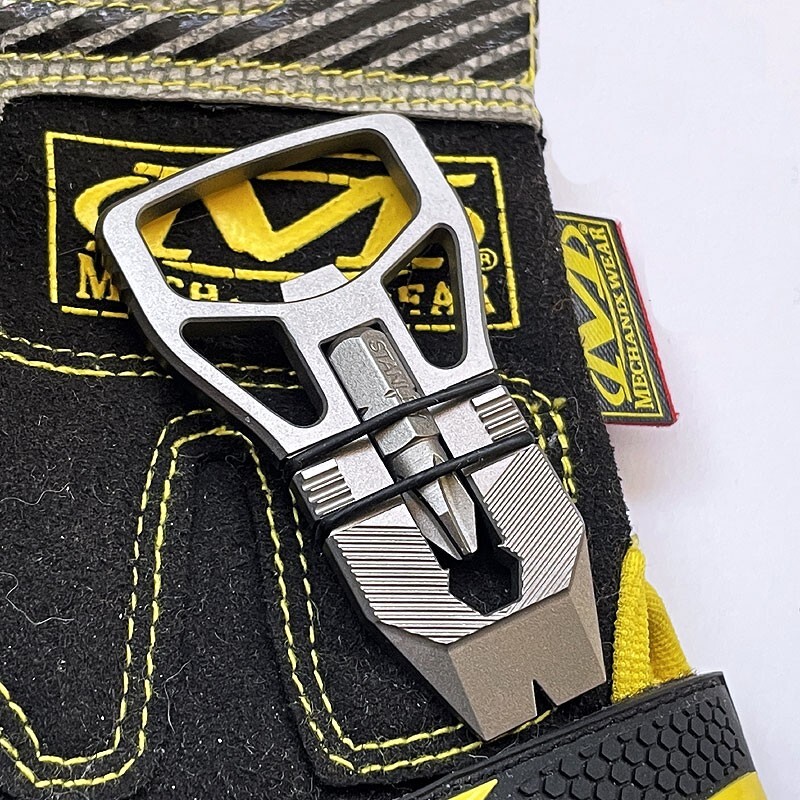 Titanium Alloy Keychain Pry Bar Crowbar Bottle Opener Outdoor Multi EDC Tools