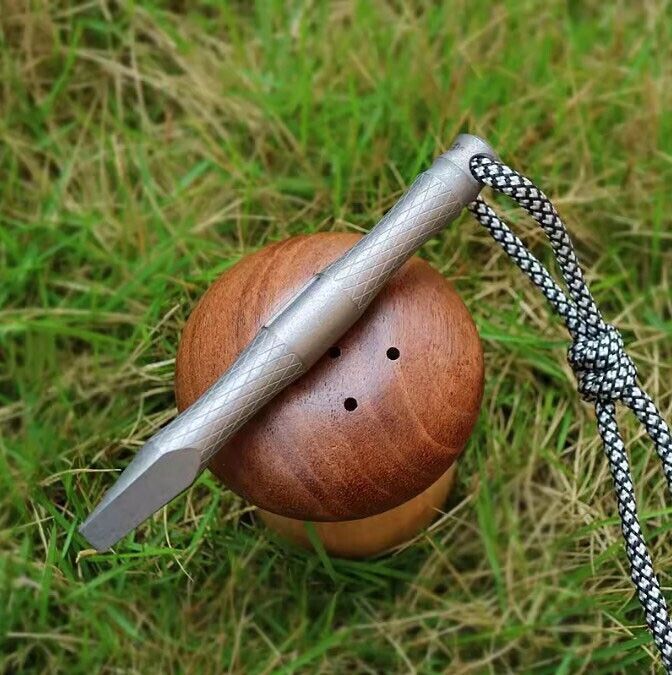 Hot EDC Solid Titanium Alloy Keychain Pry Bar Pendant Crowbar Outdoor Multi Tool